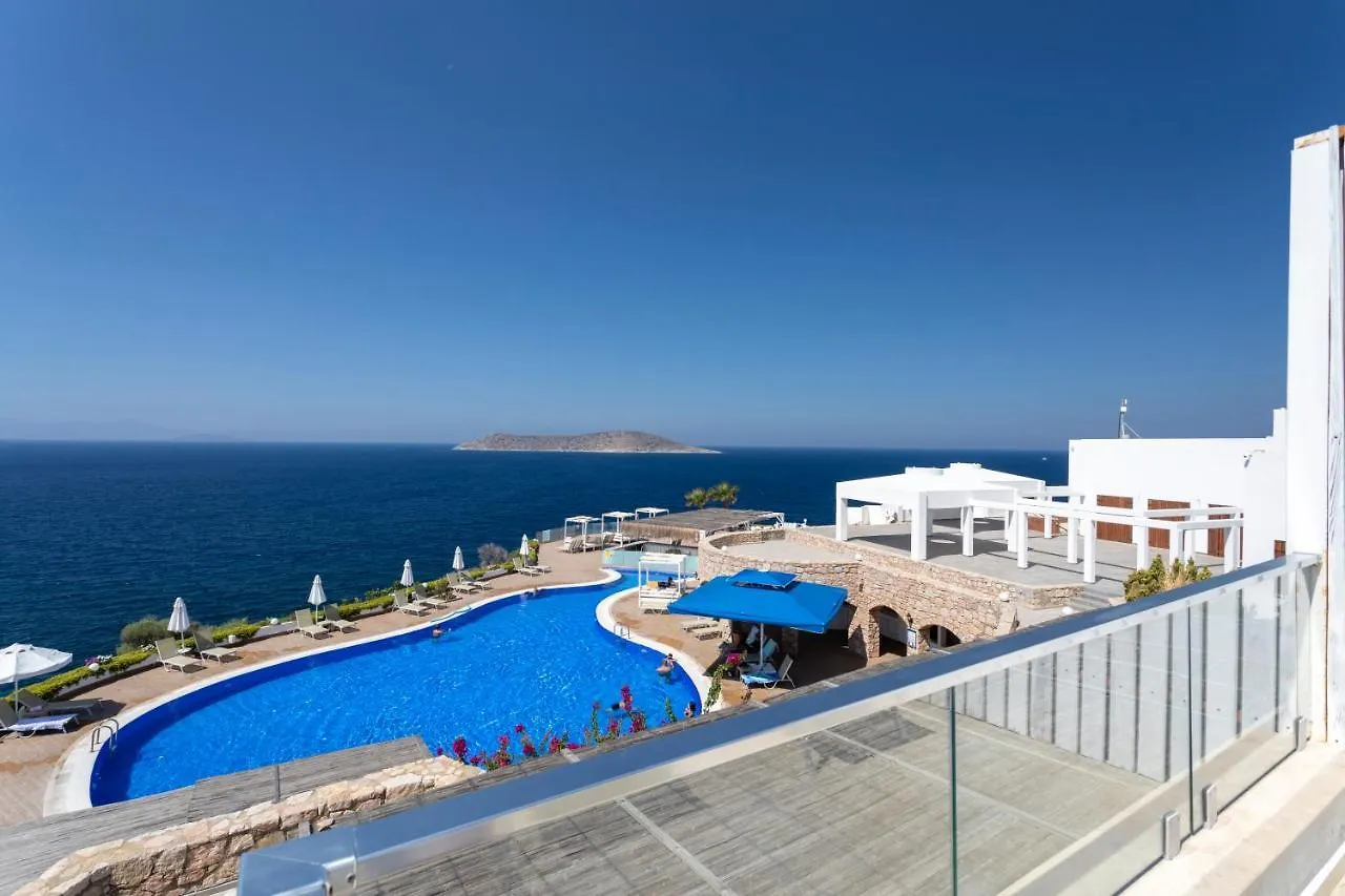 Vega Aparts Gumusluk Aparthotel